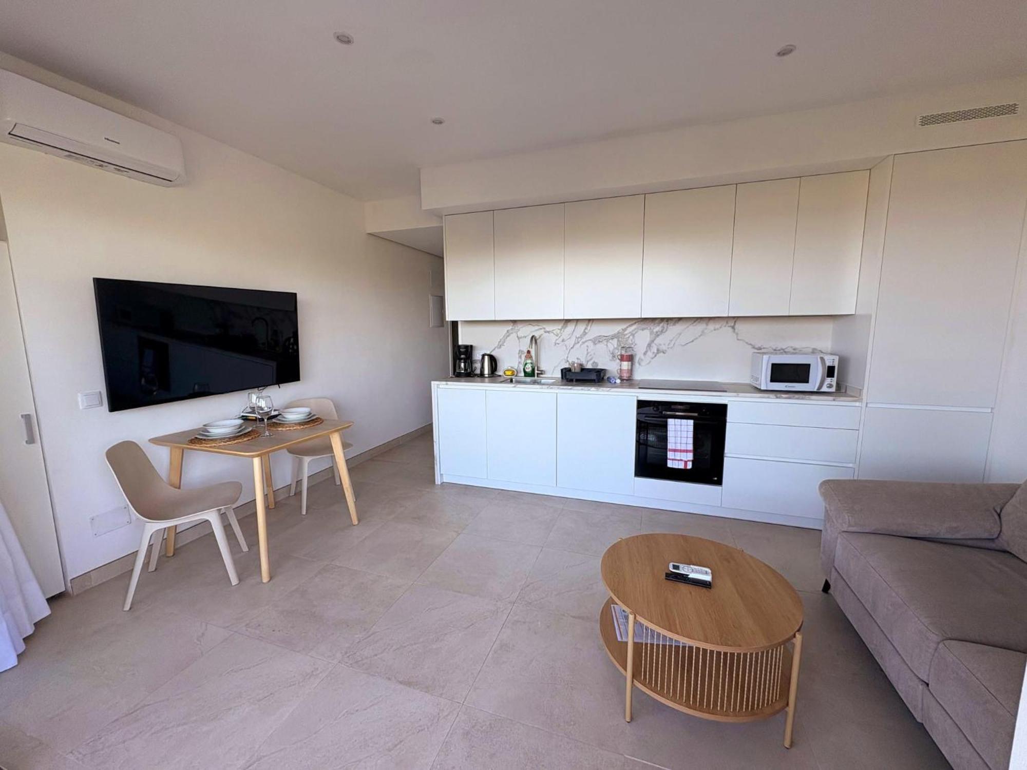 La Del Sol Apartment *