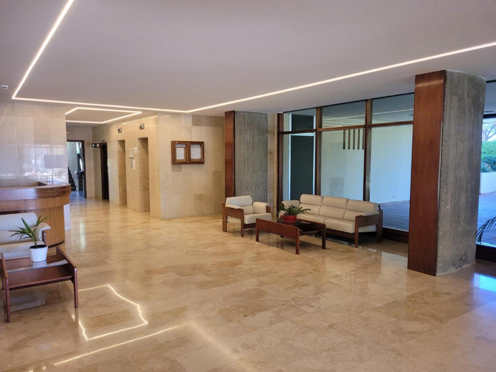 Apartemen La Del Sol *
